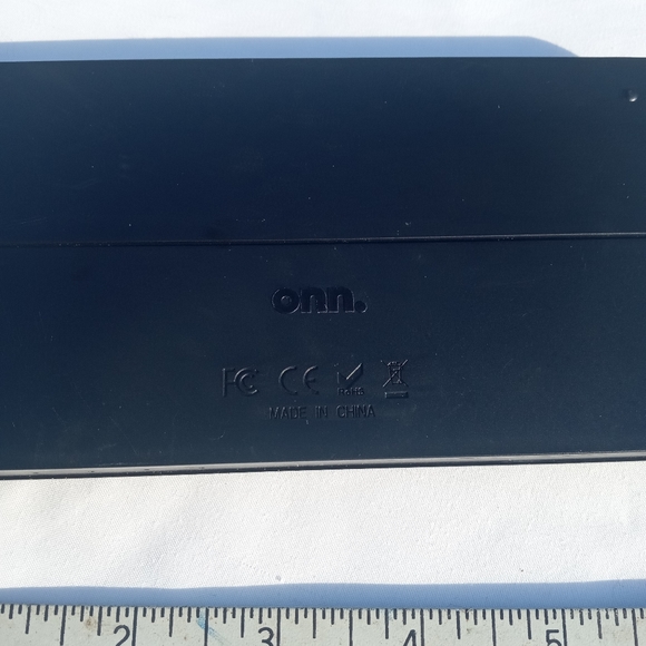 ONN 4 Way HDMI Splitter - Picture 4 of 4